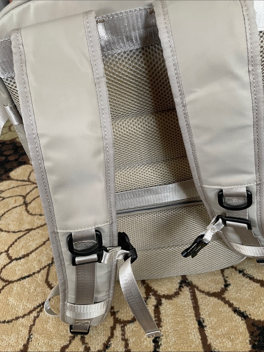 Viral Travel Backpack - Sleek Carry On - Picture 4 of 9